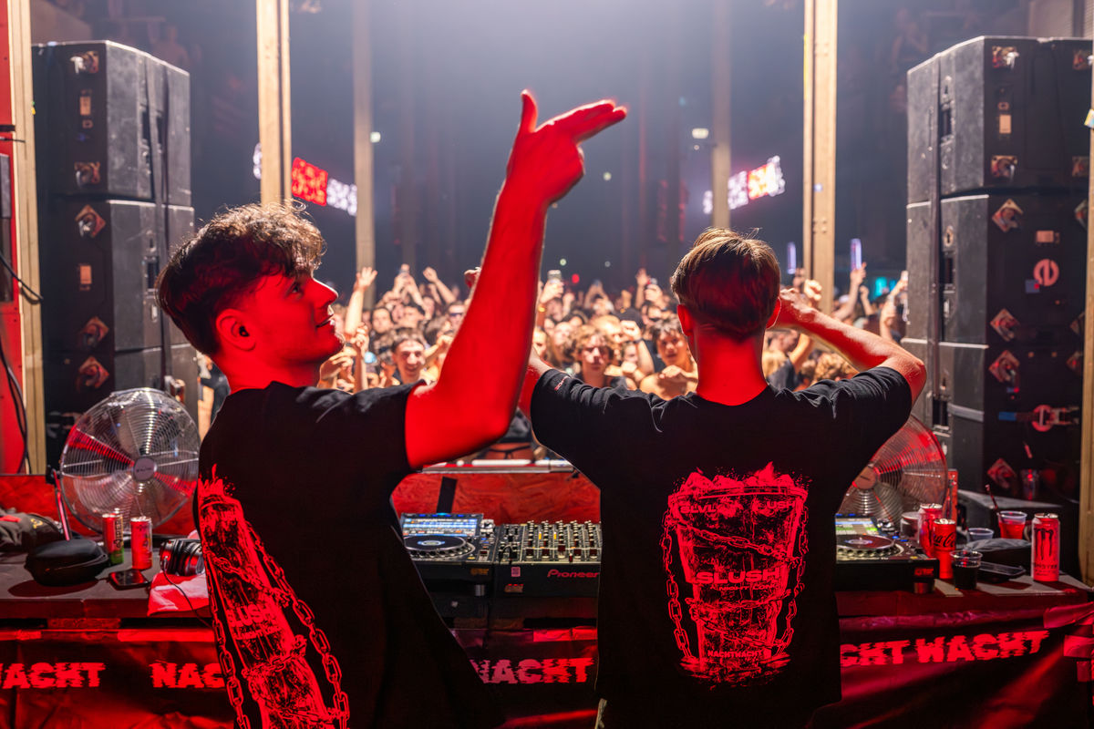 Loading... just a sec